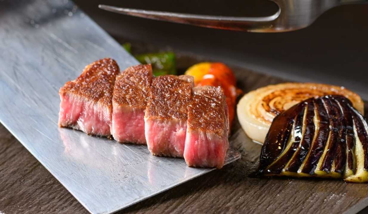 食品サンプル　鉄板ステーキ 3dfe3250.jpg?1741750144
