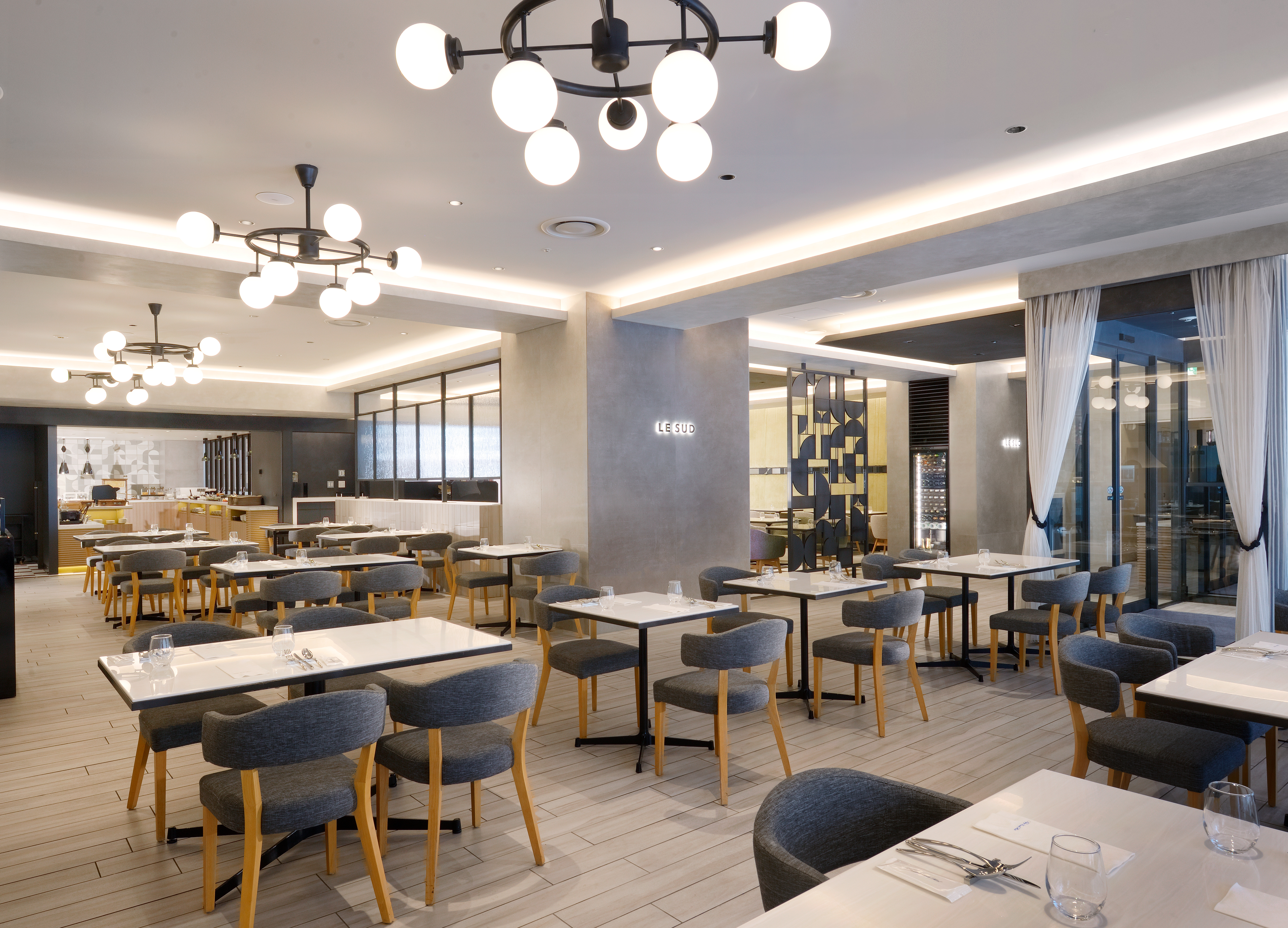 ブラッセリー&カフェ ル・シュッドの施設画像1