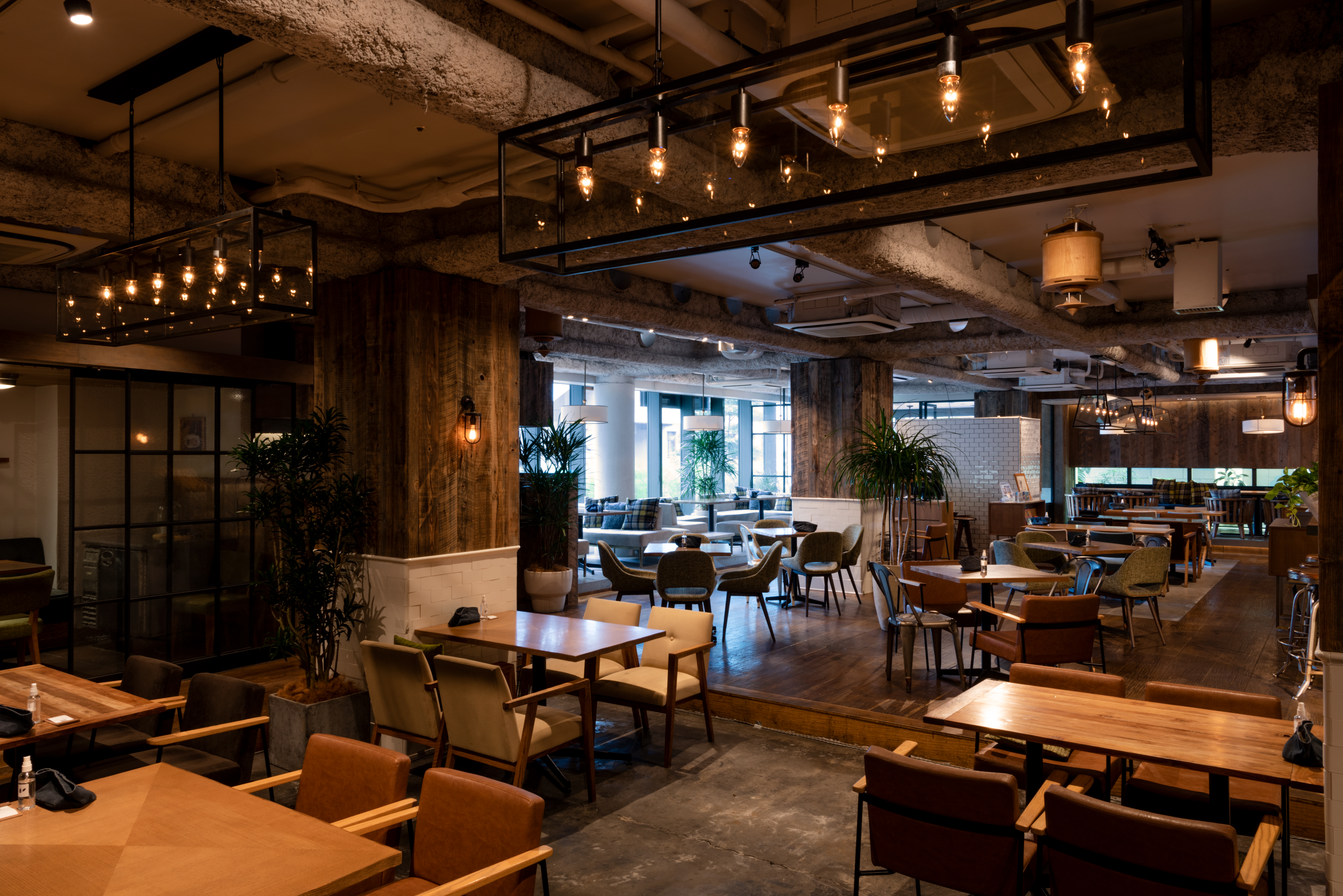 Cafe,Dining & Bar 104.5（イチマルヨンゴー） - Restaurant Guide