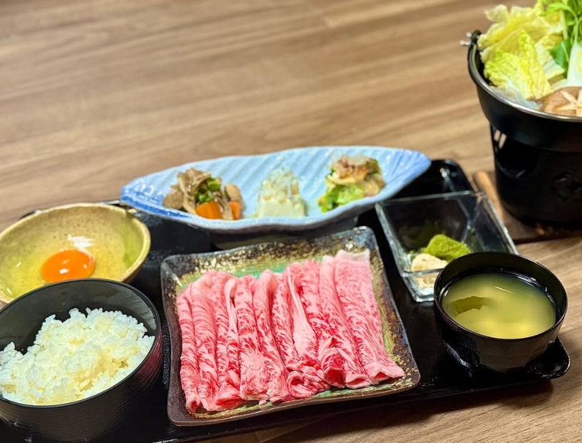 すき焼きとしゃぶしゃぶ ふじ乃屋の施設画像1