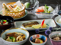会席御膳　兼六　7000円
