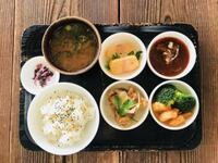 《当日ＯＫ》選べる小鉢で嬉しい♪【夜ごはんセット】1600円（税込）