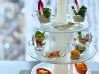 Year-end and New Year holidays TOP LUNCH [Course with dessert of your choice of main course]