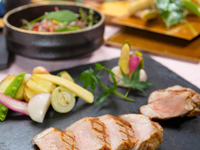 【10・11月】スペイン産イベリコ豚の朴葉包み焼きコース「和月（わげつ）」（2時間飲み放題付き）