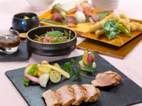 [October/November] Course “Wagetsu” featuring Spanish Iberico pork wrapped in persimmon leaves (includes 3-hour all-you-can-drink]