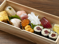 【テイクアウト】にぎり8貫+巻物