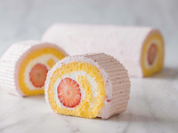 【TAKE OUT】苺のロールケーキ