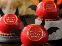Crimson Bat Mini Cake
