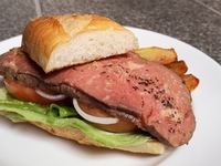 SIRLOIN ROAST BEEF SANDWICH