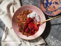 【TAKEAWAY】 bills vegan granola, coconut yoghurt and fruit compote