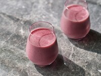 【TAKEAWAY】sunrise - berries, banana, apple juice, orange juice and yoghurt