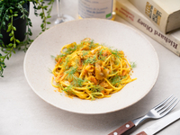 バヴェッティーニ　桜エビとフェンネルのサフラン風味