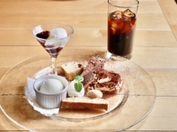 【平日WEB予約限定　アフターヌーンティープラン】当店おすすめドルチェの盛り合わせとドリンク（60分飲み放題）のセット