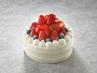 バースディケーキ（6号／約18㎝）5,800円