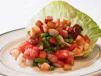 【TAKEOUT】WOLFGANG’S SALAD　“ウルフギャングサラダ”オニオン・トマト・パプリカ・ベーコンと小海老のサラダ 