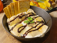 季節のスモア（1名分＝マシュマロ1個/クラッカー2枚分/チョコたっぷりetc） ※スモアイベント開催中は期間特別スモアでのご提供となります