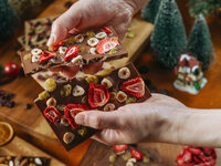 Festive Edition Milk Chocolate Bar