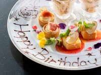 [ANNIVERSARY LUNCH] Recommended for anniversaries! A full course of beef sirloin steak and dessert platter with a toast included!