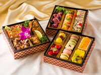 ★End of the Year★ [Hors d'oeuvres] 3-tiered box (limited to 30) *Reservations for takeout only