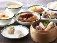 ＜2026年1/2～1/12新春限定＞飲茶三種＆ふかひれスープ「迎春（げいしゅん）」コース