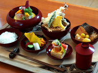 昼席　雪月花 応量器御膳