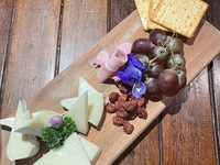 CHEESE AND COLD CUTS🥛🐖 .