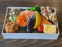 三陸産銀鮭の海苔弁