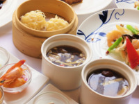 《2名様からホール席》フカヒレスープ・名物！担々麺入りビジネスランチコース［税込3,980円］（料理個人盛り）