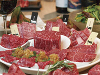 You can fully enjoy aged meat such as dry-cured ham ★ Aged beef premium course (13 items in total) ★