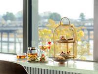 苺と桜色に染まる【リバーサイド アフタヌーンティー ～ル・プランタン～】