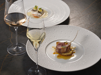 Dinner Course “b”【窓側席ハーフペアリングコース】-結婚記念日-