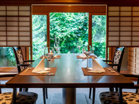 離れ 8800円コース