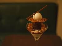 季節のフルーツとフォンダンショコラ