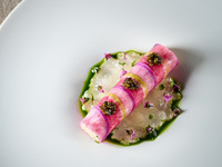 《オンライン予約特典あり》2階「DEK DINING」ディナーコース(8,000円)+乾杯用スパークリングワイン1杯プレゼント