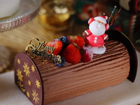 【オプション】ブッシュドノエル（チョコロールケーキ）