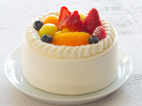 【デリバリー専用メニュー】フルーツデコレーションケーキ　4号サイズ(12㎝)