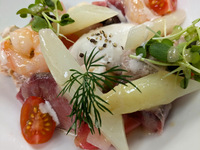 フリードリンクとお魚料理とお肉料理のダブルメインラン