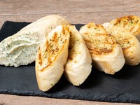 ガーリックバターバケット 