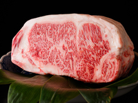 [Yonezawa beef A5 steak course Bistecca] Yonezawa beef A5 sirloin steak 120g 22,000 yen