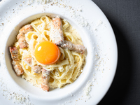 推薦午餐套餐2860日元【湯、前菜自選、主菜自選、甜點、咖啡廳】