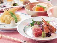 【豪華な昼の贅沢会席】彩(いろどり)会席+珈琲