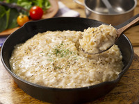 白ワイン仕立てのチーズリゾット(98g)※1名分価格/2名分より注文可能※ガーリックライス付き