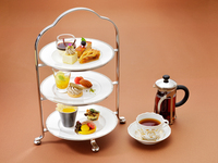 アフタヌーンティーセット+スパークリングワイン付