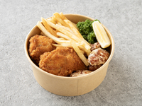 ［テイクアウト］フライドチキンとフライドポテト