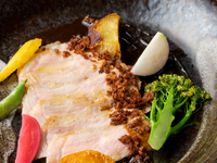 【Lunch】　Chef's 7-course seasonal lunch course　5400yen