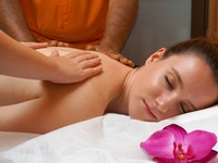 アロマオイルトリートメント（脚+背中+脚表+デコルテ+ヘッド）60分