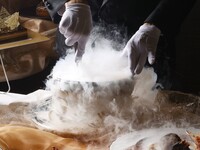 【真夏限定冷製パスタコース】乾杯酒付き 瞬氷トマトグラニテ＆カニ冷製パスタ×ピーチブランシュアフタヌーンティーデザート