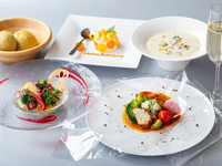 乾杯スパークリングワイン付き！東京野菜が主役のベジフルコース［ディナーコース・全4品］