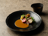 [Lunch Bistro Set] Bistro set with 90-minute cocktail buffet and free-flowing alcohol