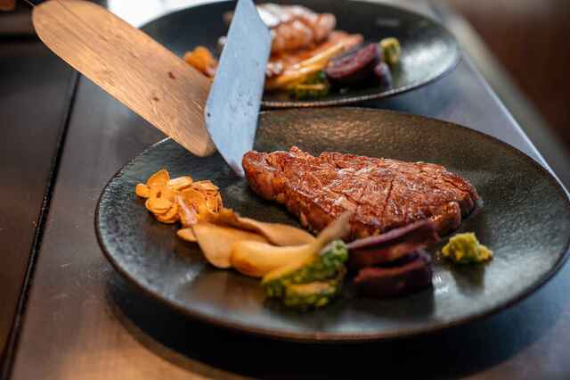 鉄板焼き 善 - HIYORIオーシャンリゾート沖縄 - Restaurant Guide